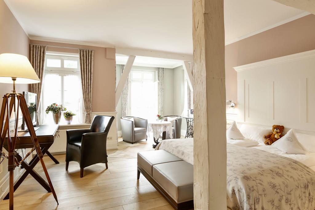 Landhotel Zum Baeren Balduinstein Exterior photo